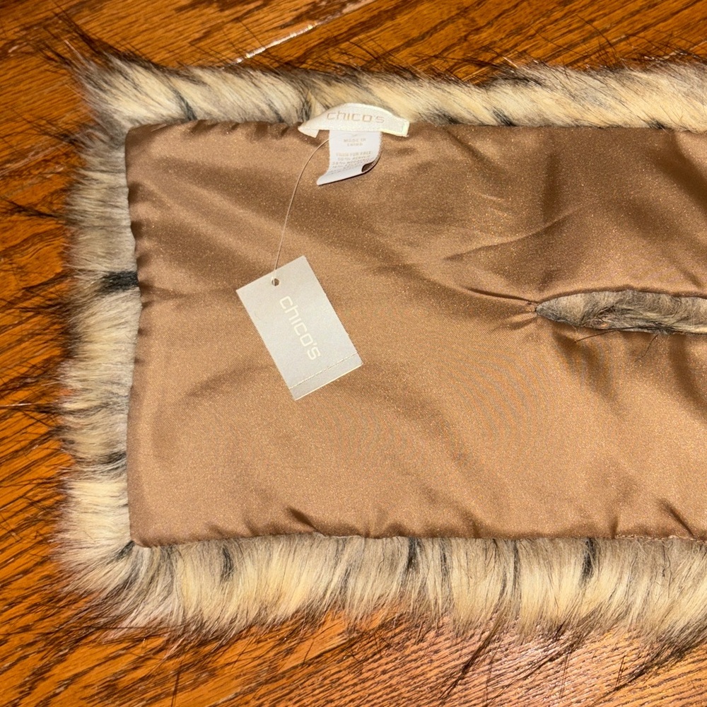 Chico’s Faux Fur Ascot Scarf Oblong Neutral NWT - Picture 4 of 7